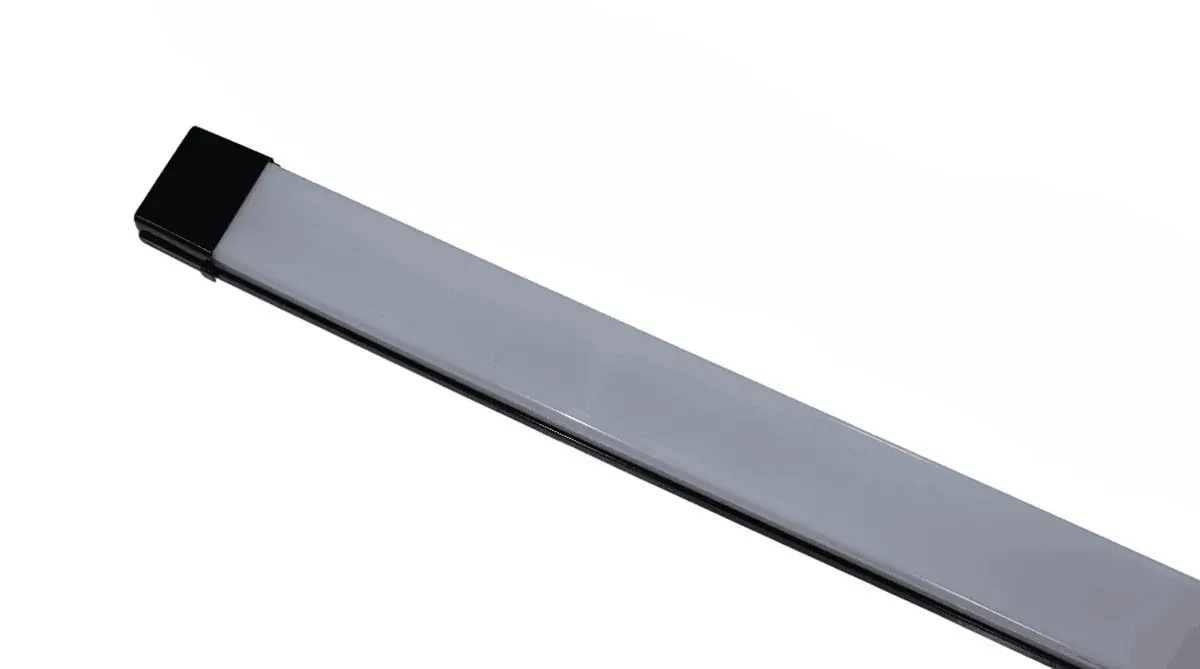 Светильник LED LEEK ECO 02 100W 6500K1200*65*25мм матовый черный — фото